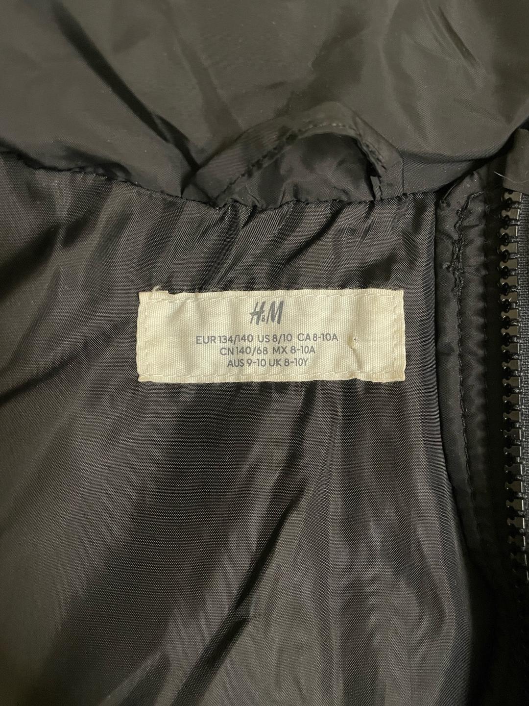 H&M Жилетка утепленная на 8/10 лет — фото 2