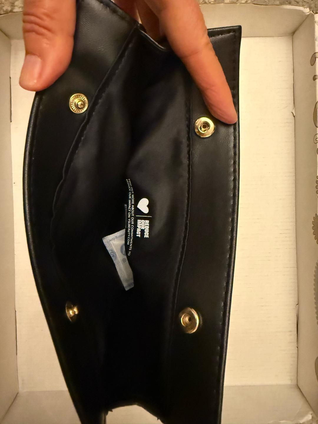Yves Saint Laurent Косметичка Yves Saint Laurent — фото 2