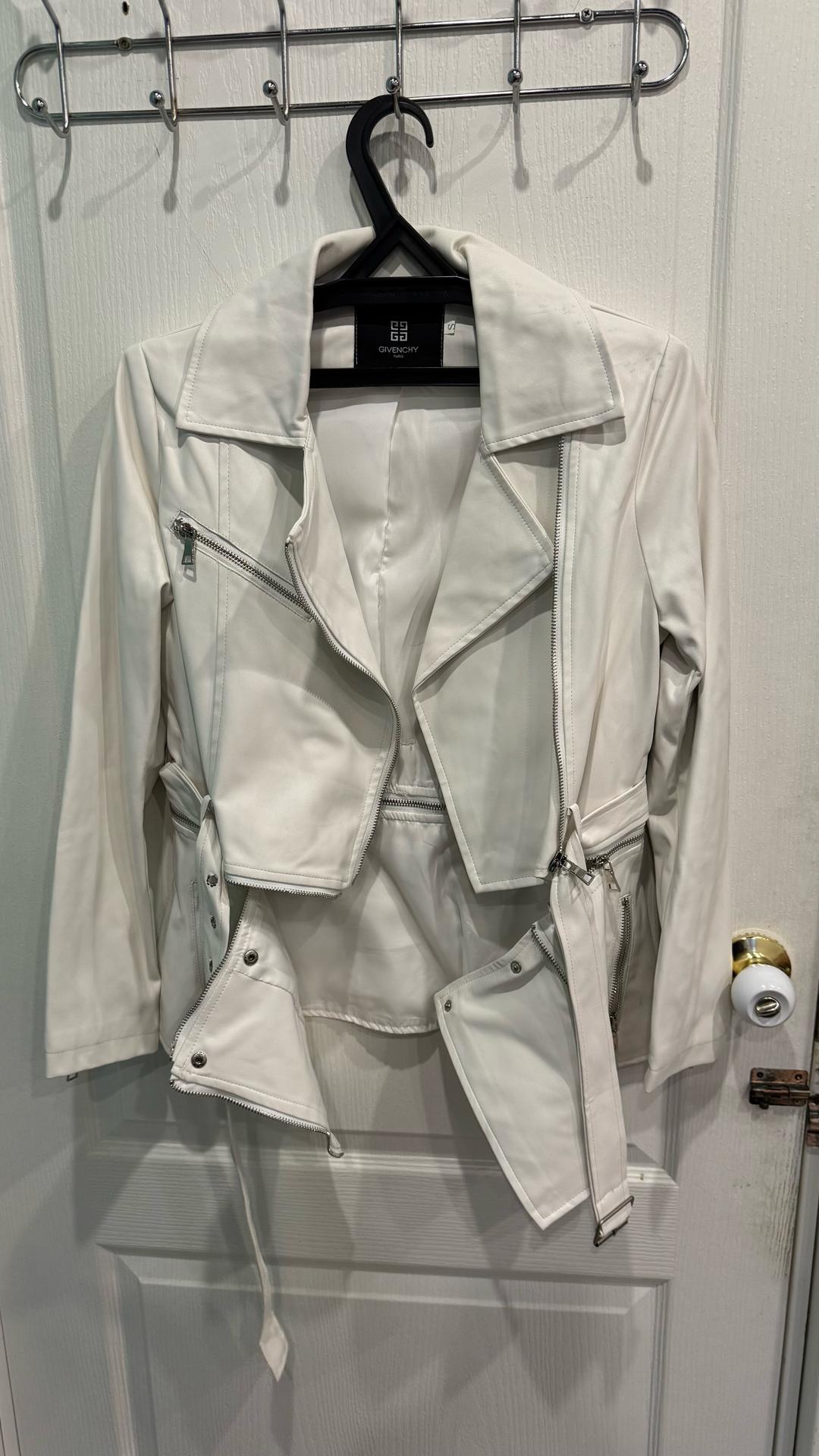 Givenchy Куртка Givenchy из экокожи белая — фото 2