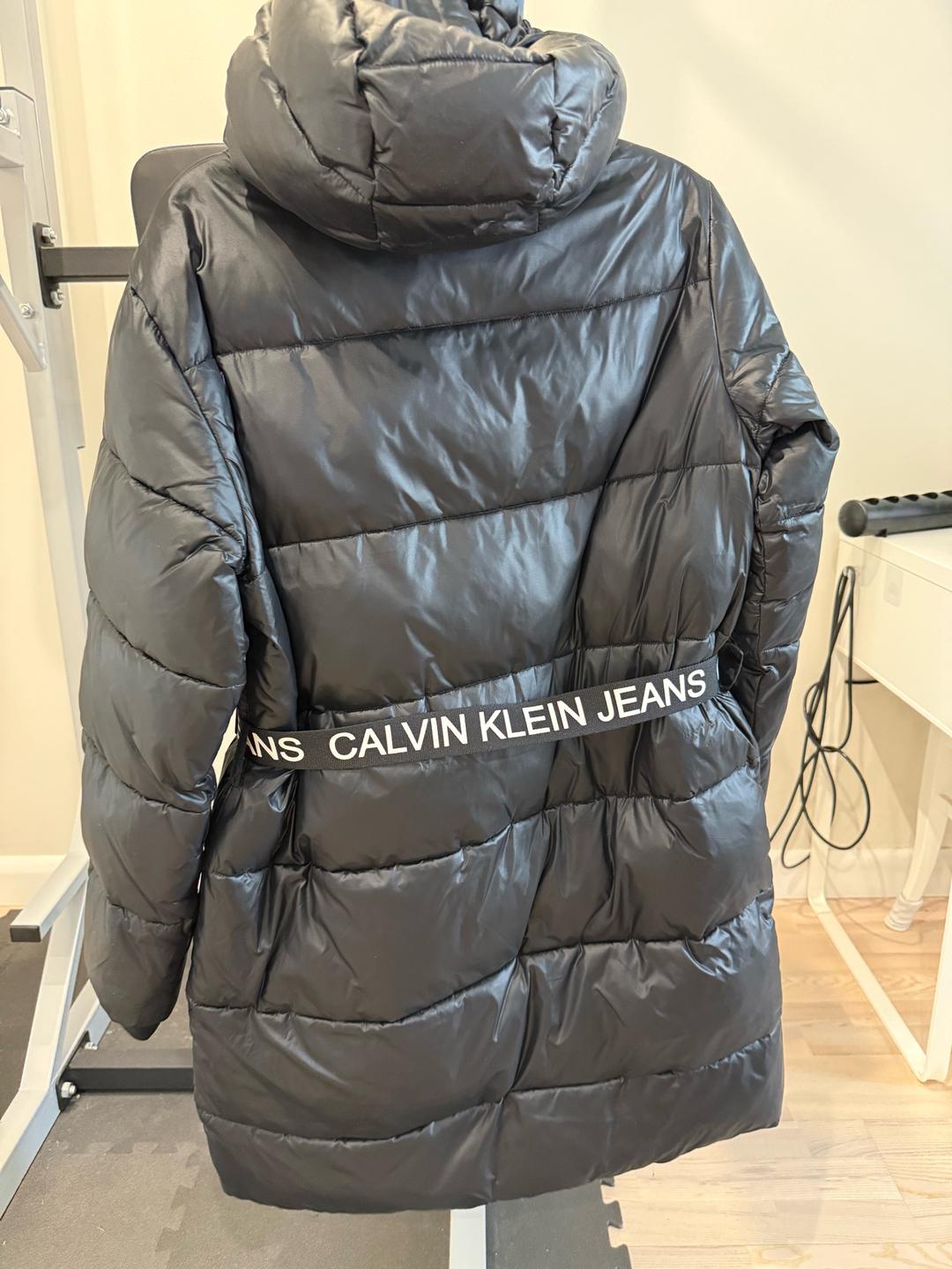 Calvin Klein Женский пуховик Calvin Klein — фото 2