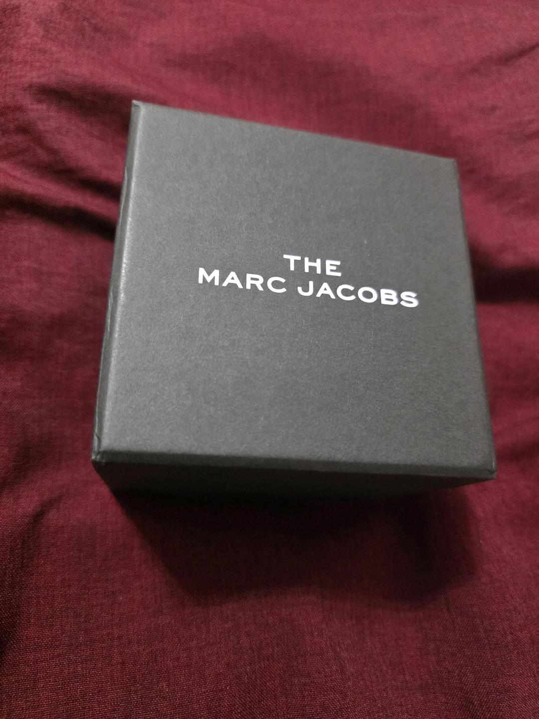 Marc Jacobs Новые оригинальные часы Marc Jacobs The Cushion (в коробке) — фото 2