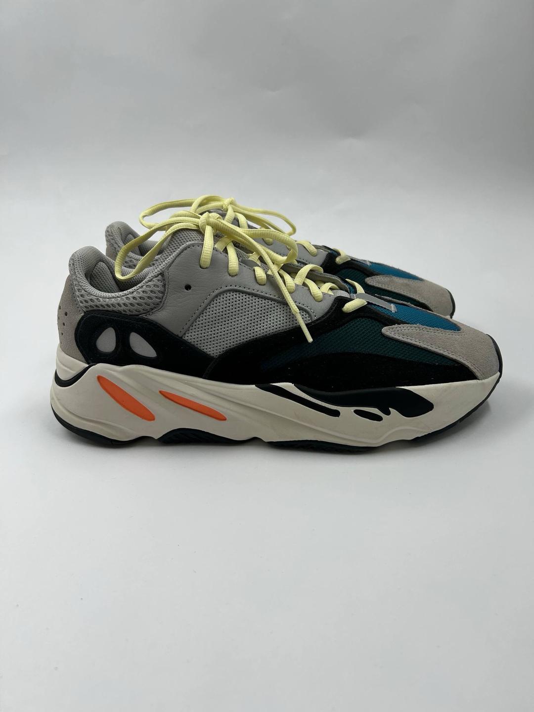 Adidas Adidas yeezy кроссовки — фото 2