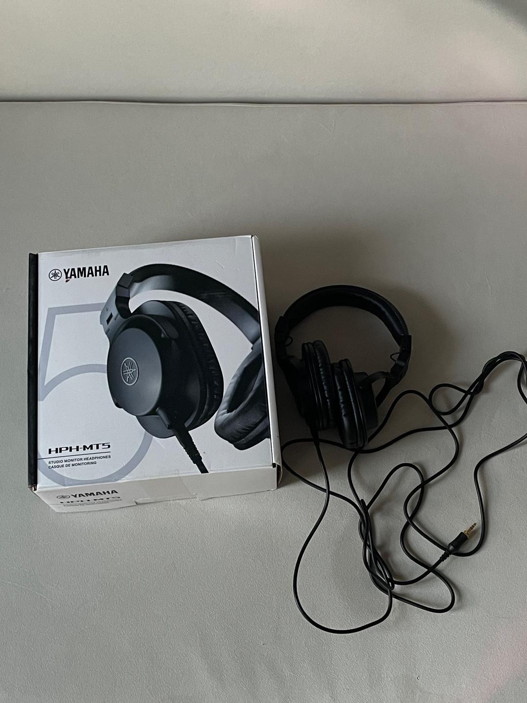 Yamaha Наушники Yamaha HPH-MT5 черный — фото 2