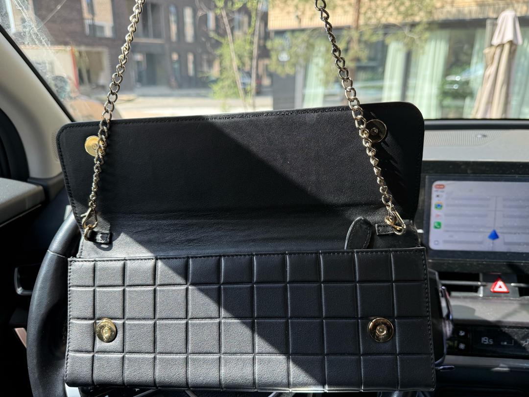Chanel Винтажная сумка CHANEL Chocolate Bar — фото 2
