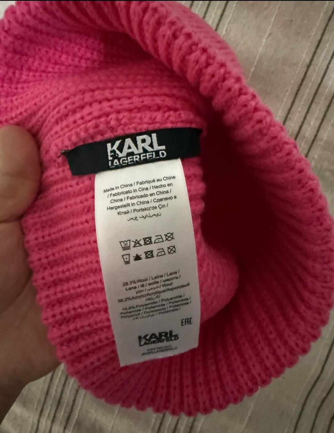 Karl Lagerfeld Вязаная шапка Karl Lagerfeld оригинал.Стильная шапка насыщенного розового цвета — фото 2