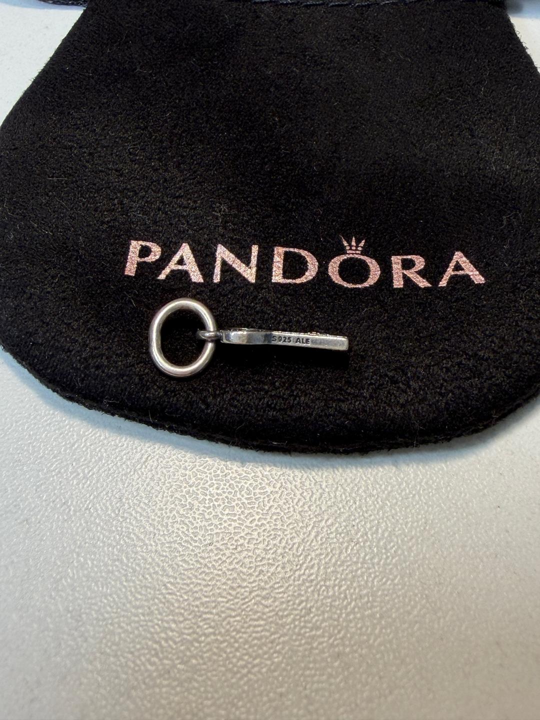 Pandora Оригинальный шарм-подвеска Pandora «Ключ к сердцу» (серебро 925) — фото 2