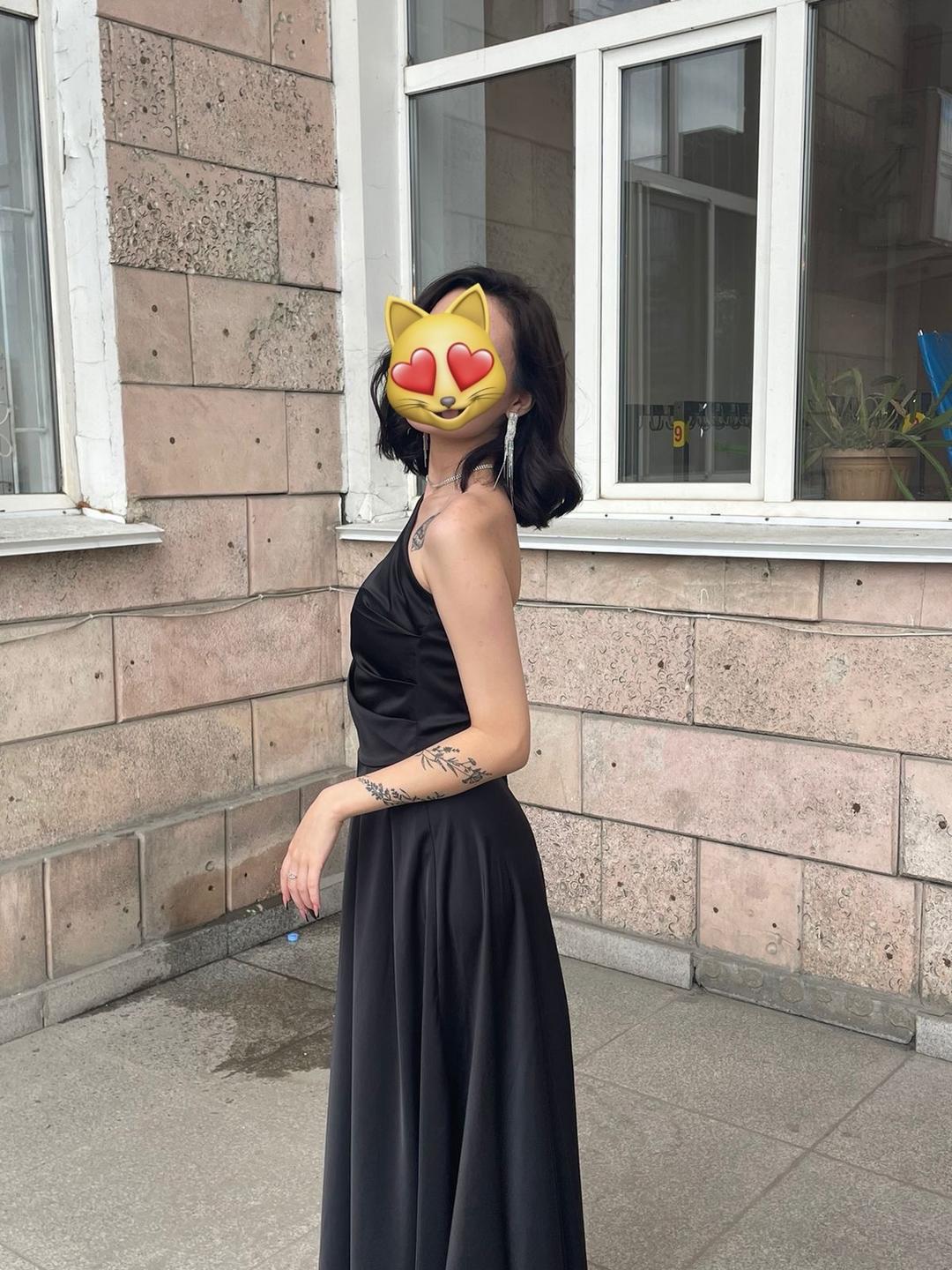 Нет бренда Вечернее платье макси на одно плечо — фото 2