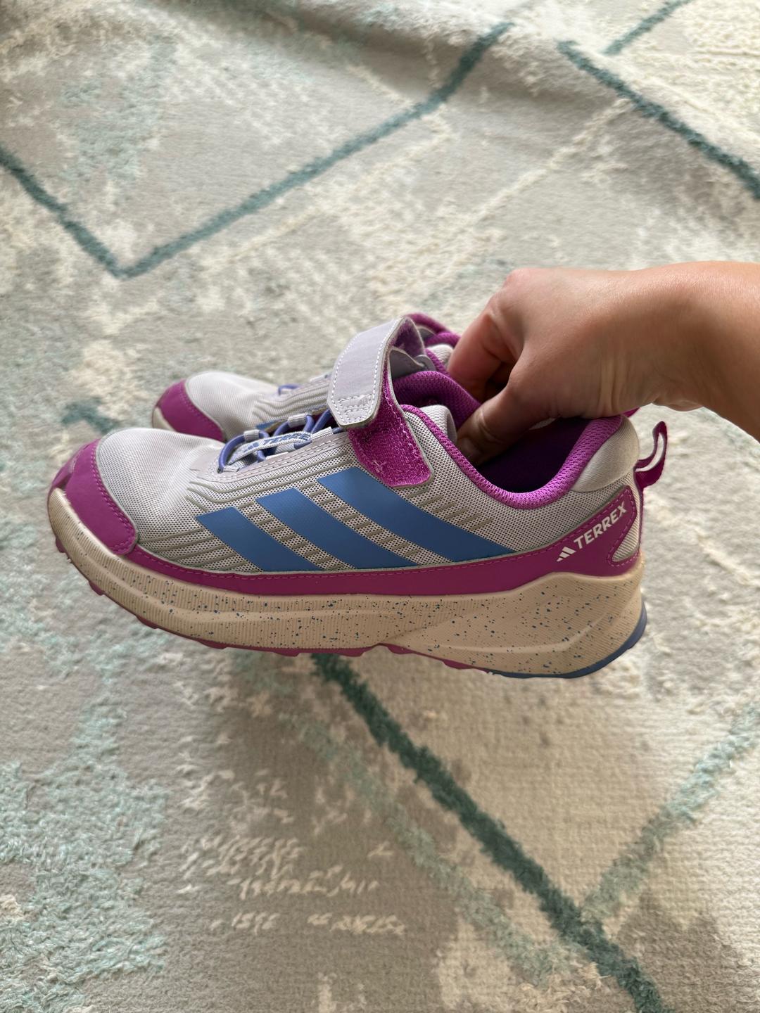 Adidas Кроссовки adidas 35 размер — фото 2