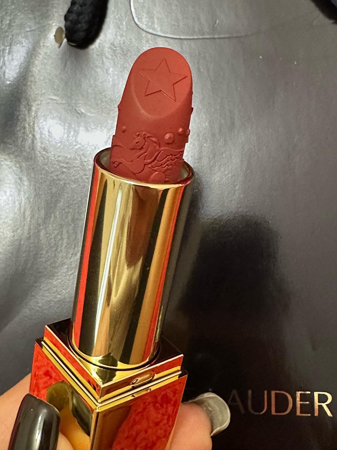 Estée Lauder Помада Estee Lauder Limited Edition — фото 2