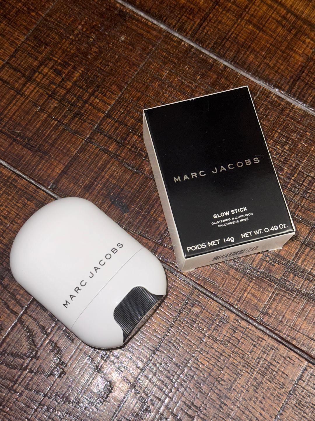 Marc Jacobs Легендарный хайлайтер-стик Marc Jacobs Glow Stick (оттенок 700 Spotlight) — фото 2