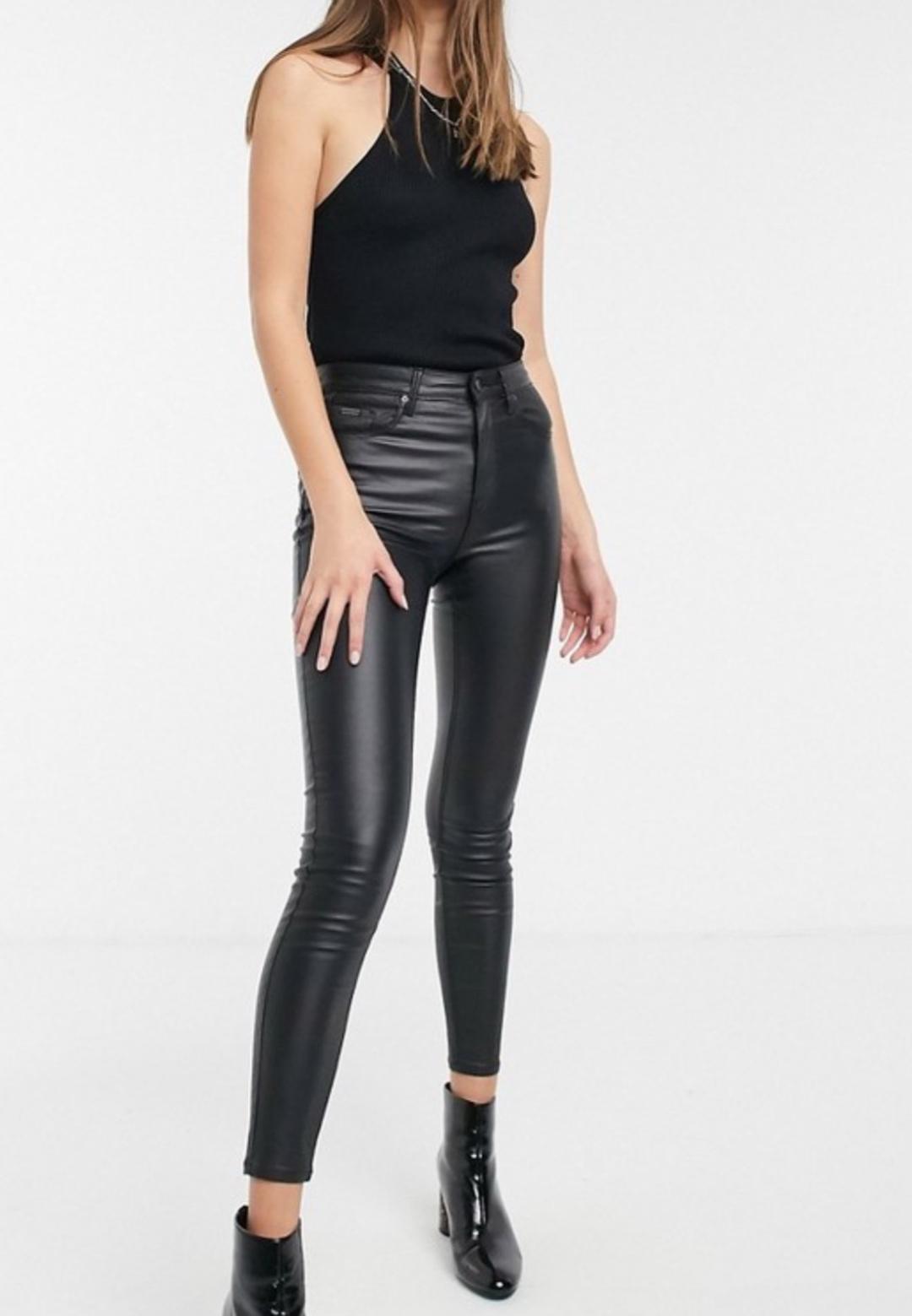 Stradivarius Push up джинсы — фото 2
