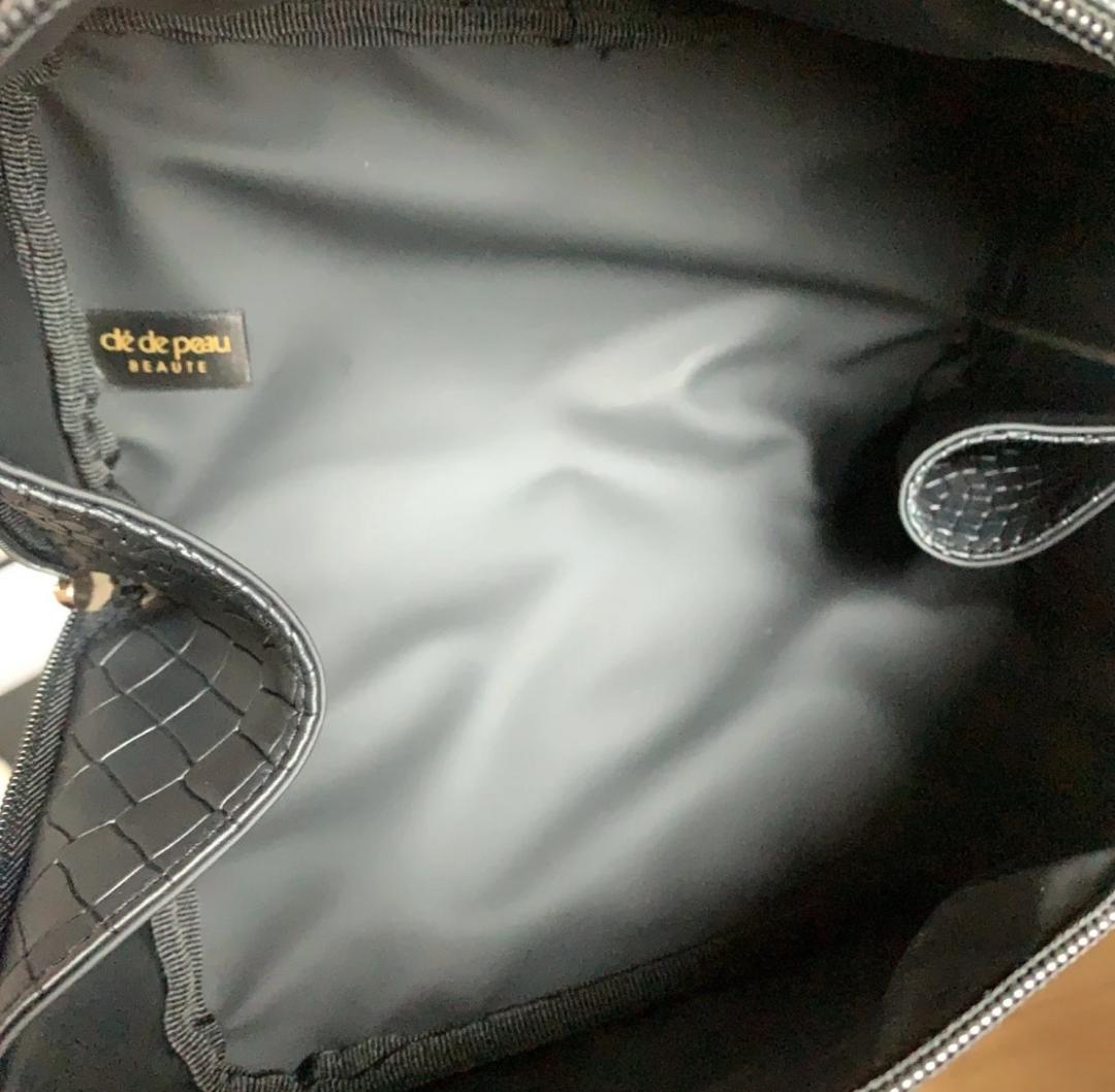 cle de peau Косметичка Clé de Peau Beauté VIP Gift — фото 2