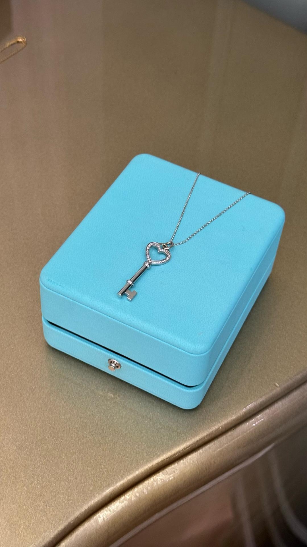 Tiffany & Co. Подвеска-ключ на цепочке Tiffany Heart Key — фото 2