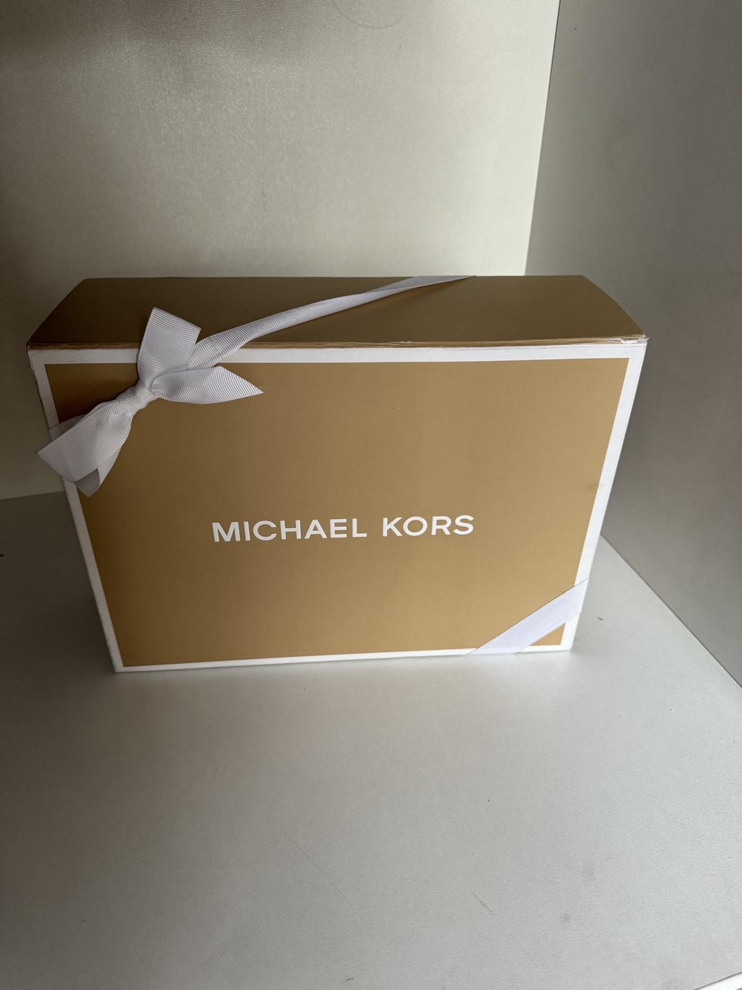 Michael Kors Сумочка Michael Kors half moon — фото 2
