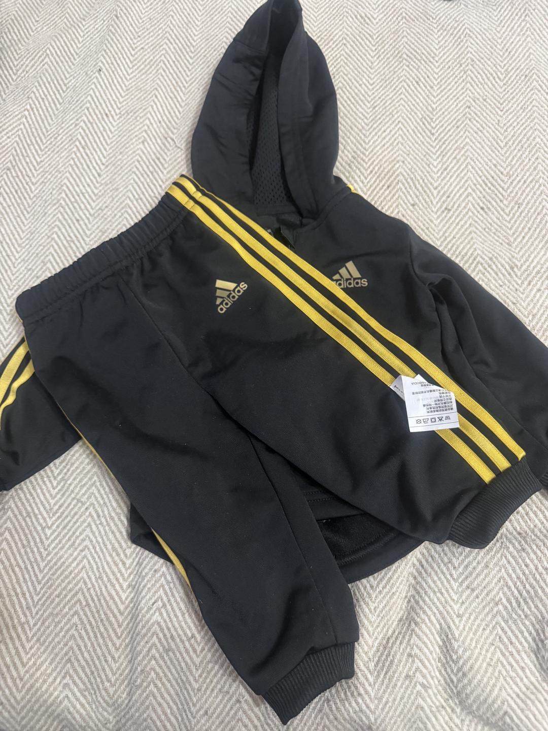 Adidas Продам Адидас спортивку для малыша 74 см — фото 2