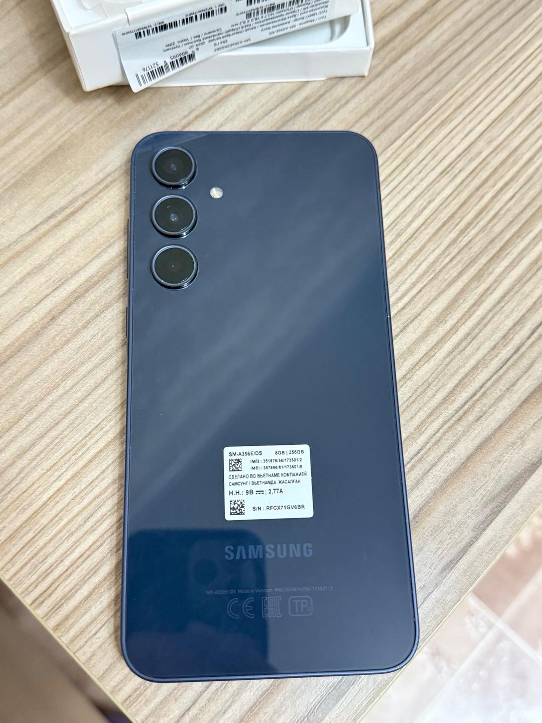 Samsung Телефон Samsung galaxy A35 (256гб) черный — фото 2