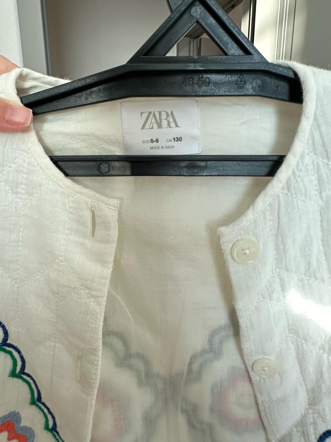 Zara стеганая куртка с вышивкой для девочки Zara kids — фото 2