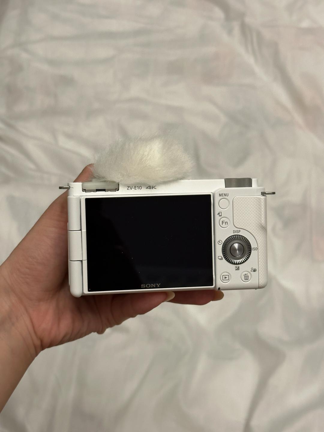 Sony Камера Sony ZV-E10 KIT 16-50mm белый — фото 2