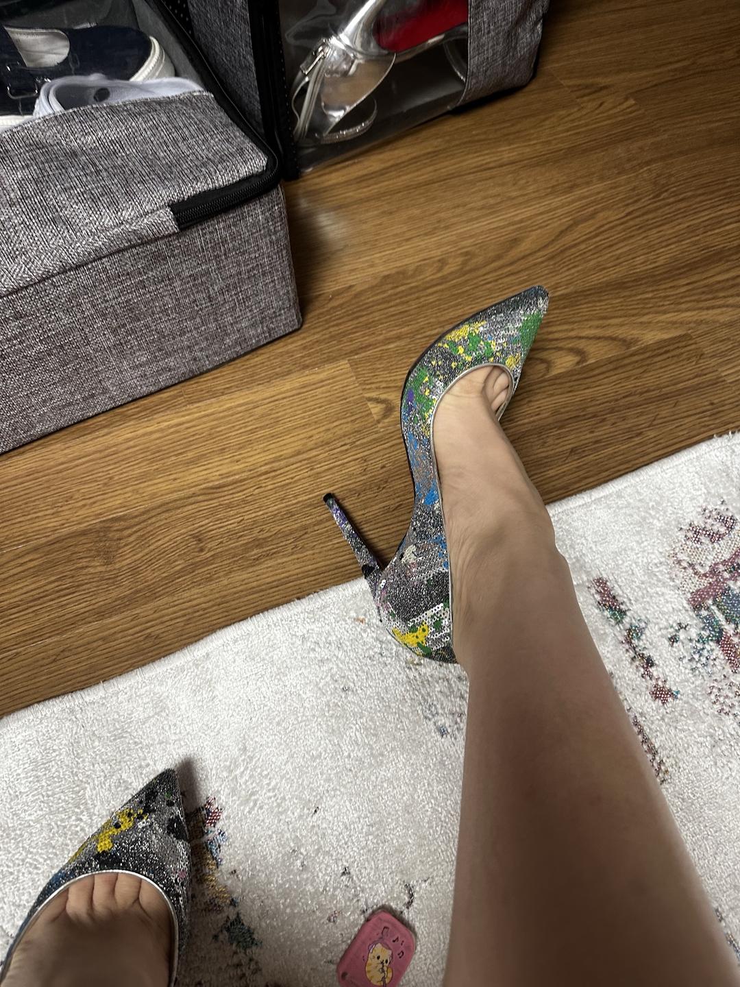 Christian Louboutin Louboutin  38 лабутены яркие туфли на каблучке — фото 2