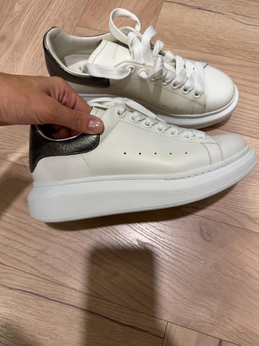 Alexander McQueen белый сникерсы MQUEEN — фото 2