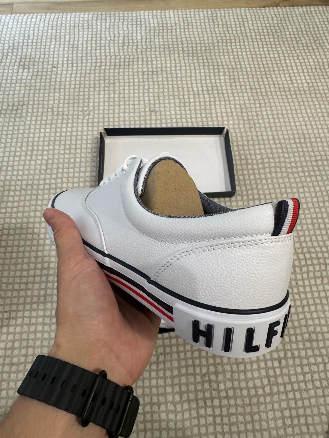 Tommy Hilfiger Кроссовки Tommy Hilfiger 43 размера — фото 2