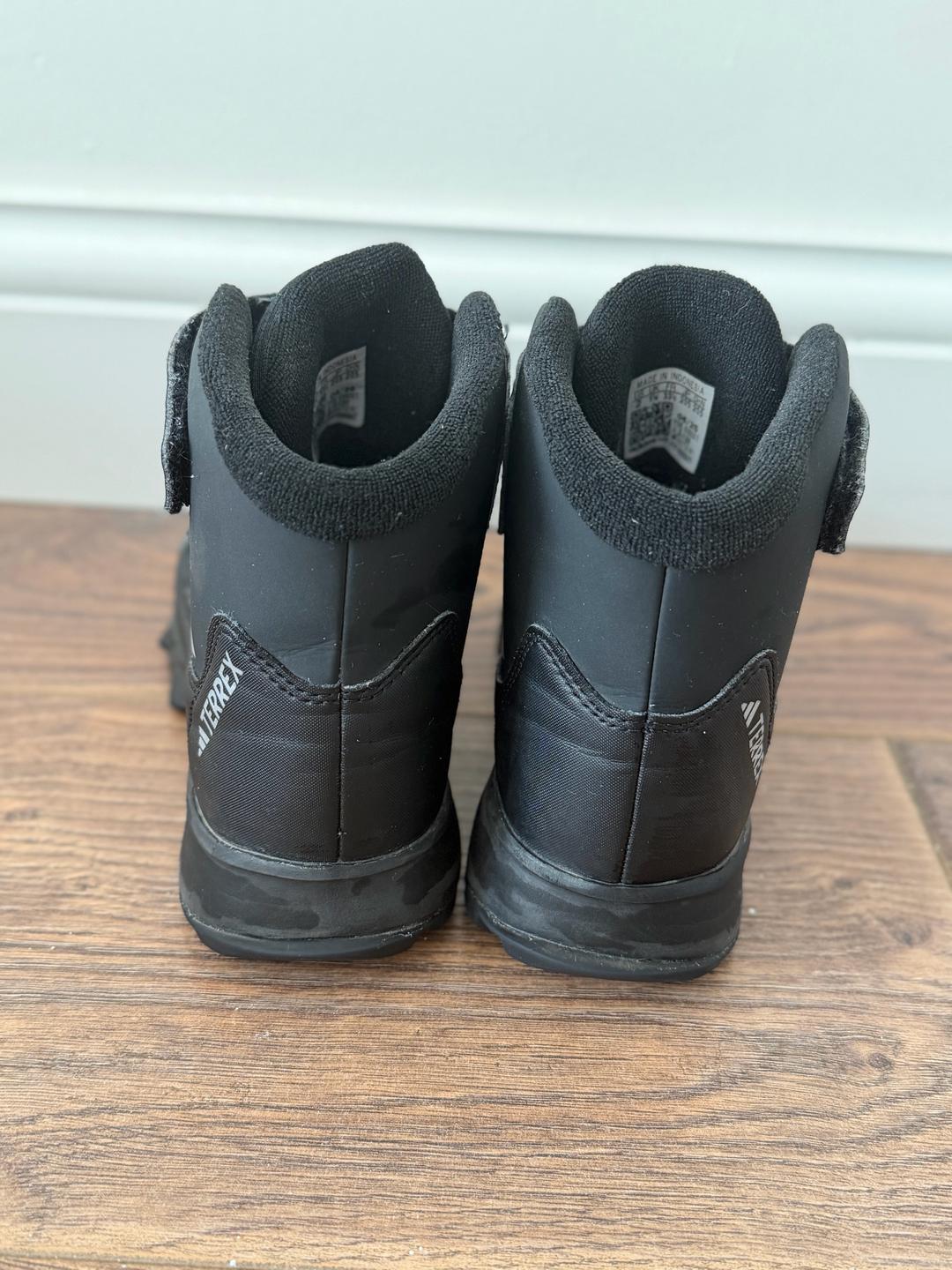 Adidas Зимняя обувь Adidas — фото 2
