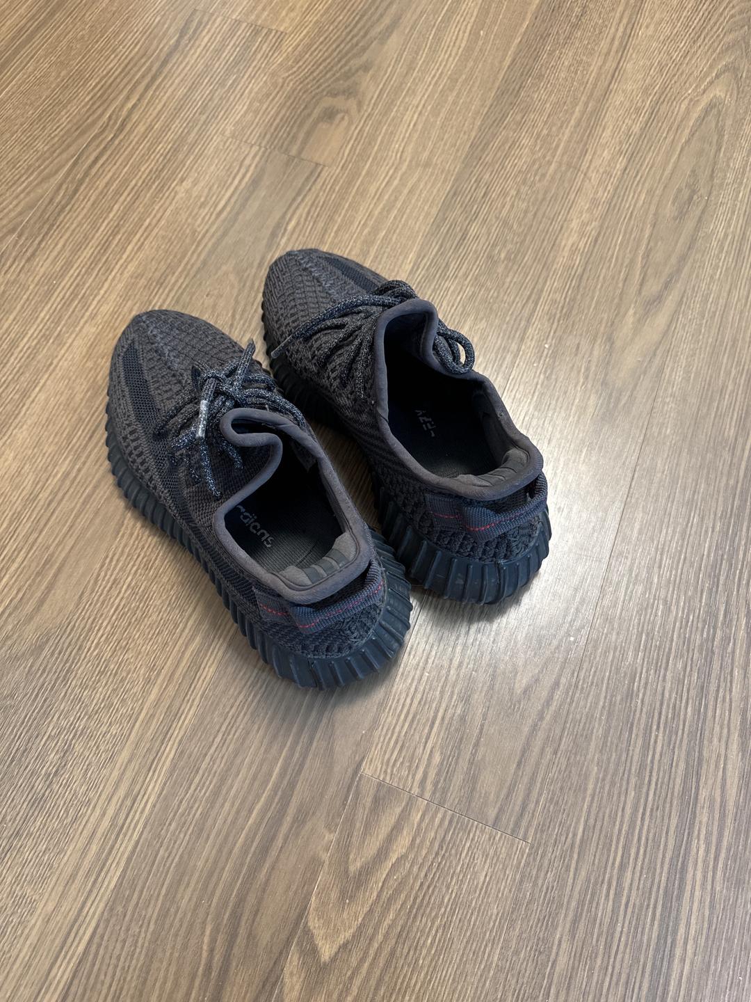 Adidas Yeezy Boost 350 V2 — фото 2