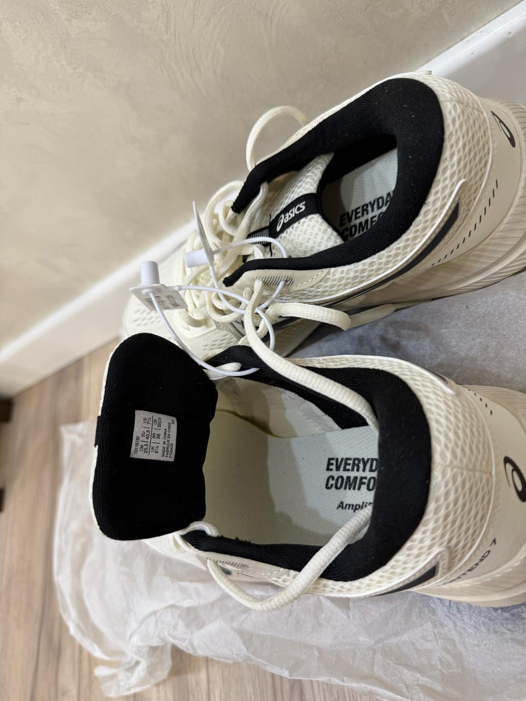 ASICS Кроссовки Asics gel contend 7 бело-черные размер 40,5. — фото 2