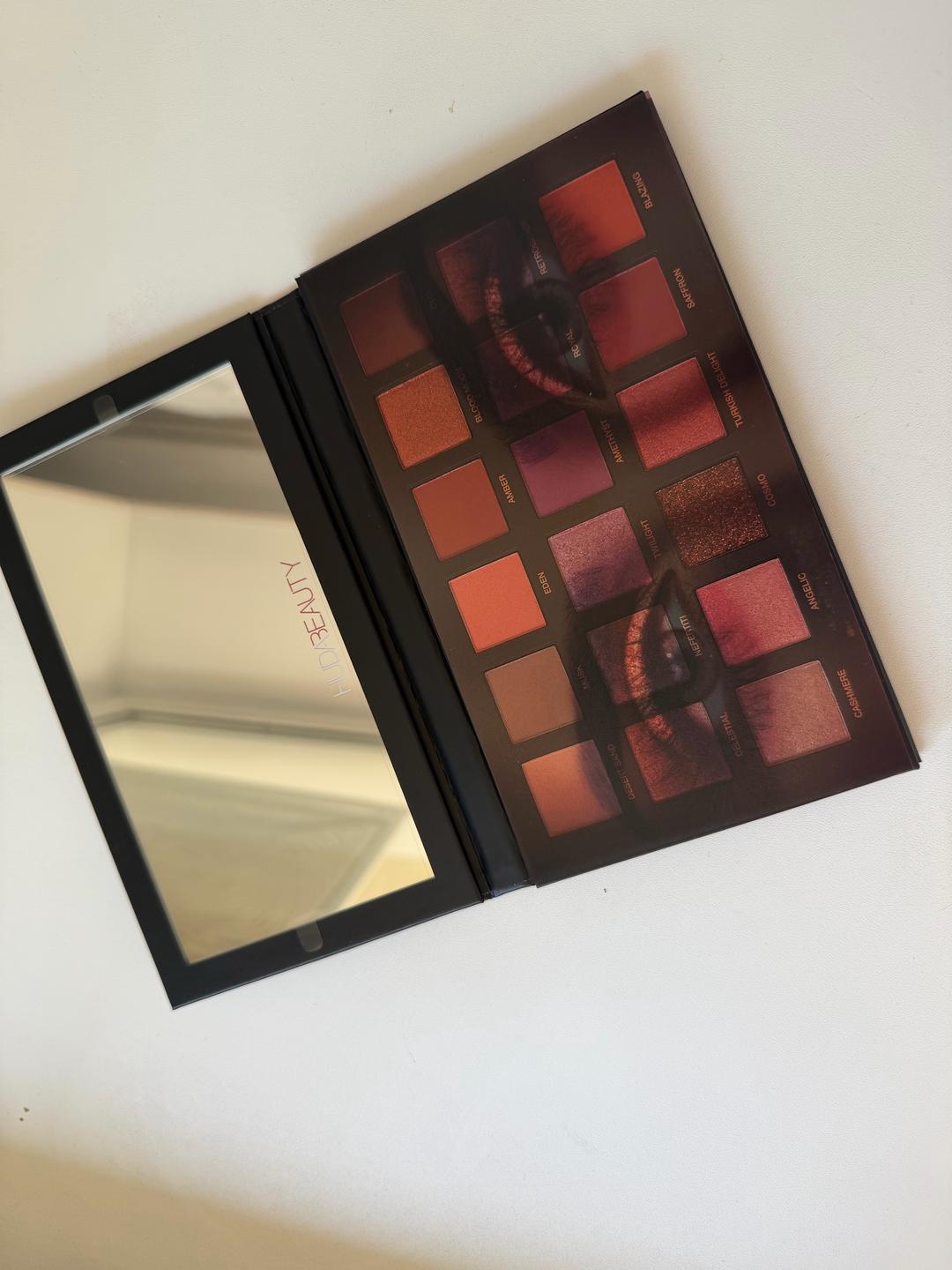 Huda Beauty Палетка теней Huda Beauty Desert Dusk — фото 2