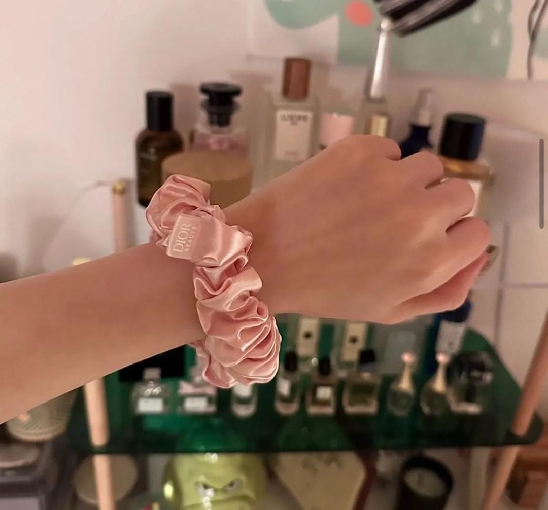 Dior Шёлковая резинка для волос Dior Beauty — фото 2