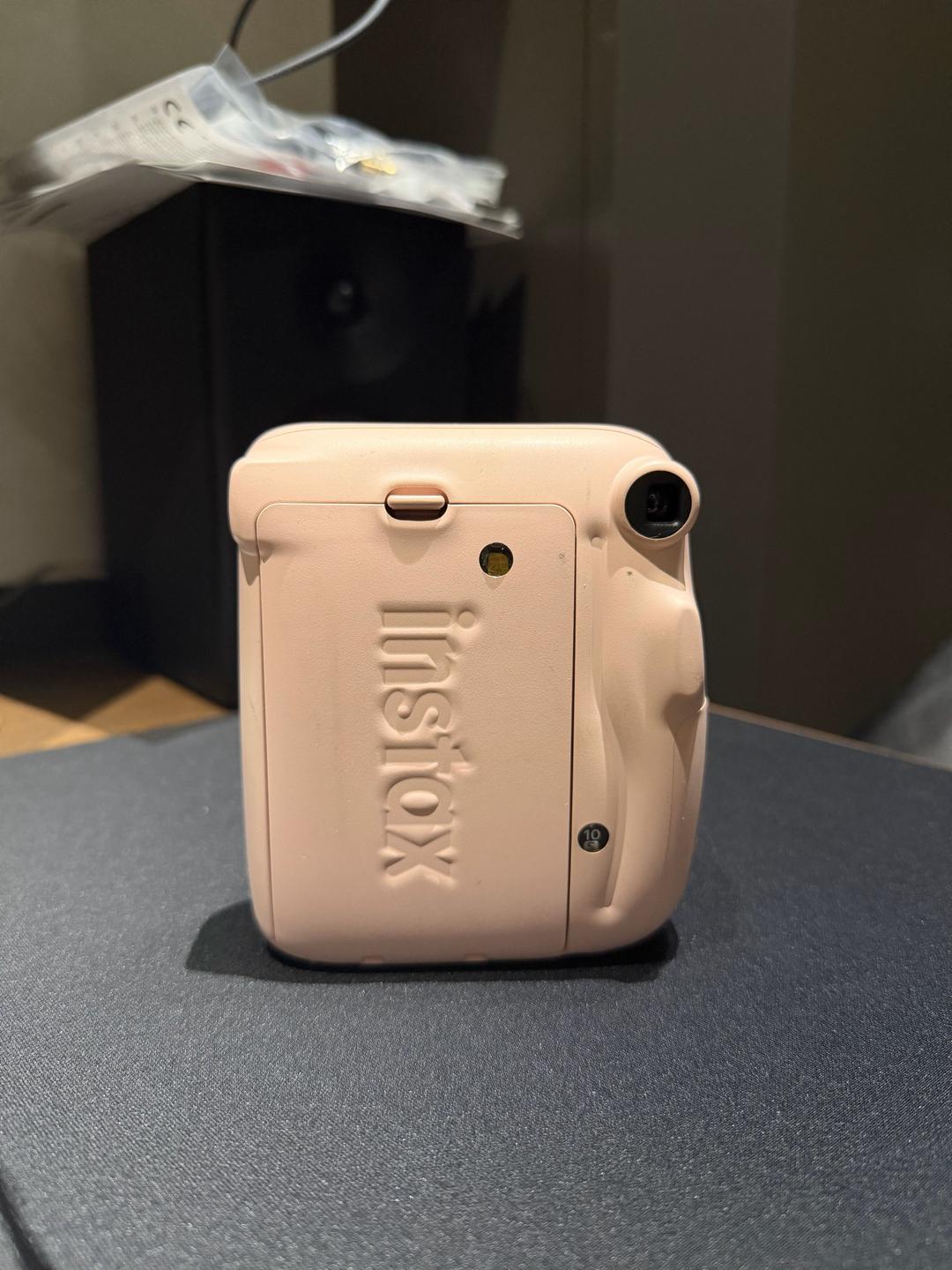 Fujifilm Фотоаппарат Fujifilm Instax mini 11 — фото 2