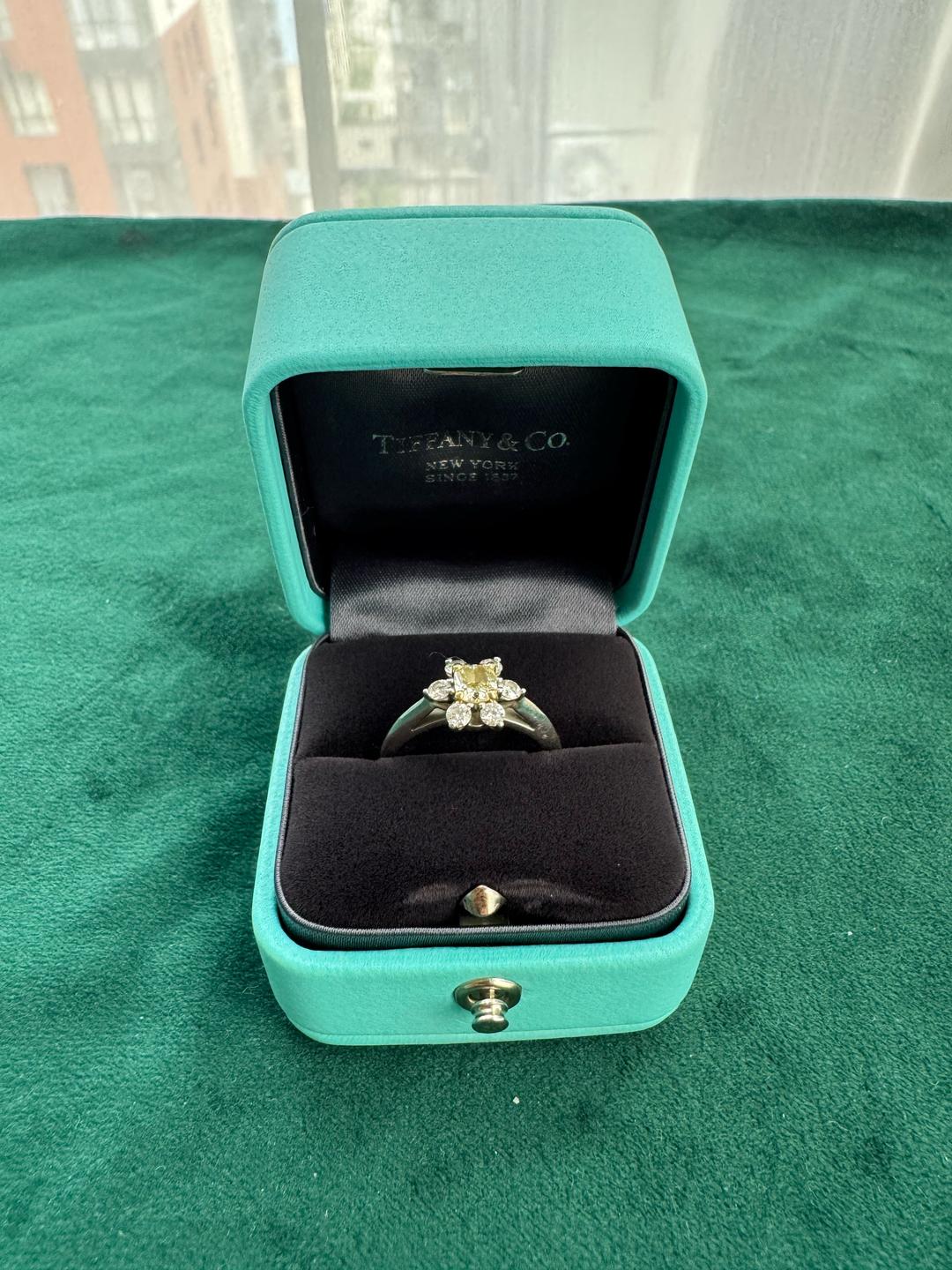 Tiffany & Co. Кольцо Tiffany & Co. Buttercup Ring с желтым бриллиантом — фото 2