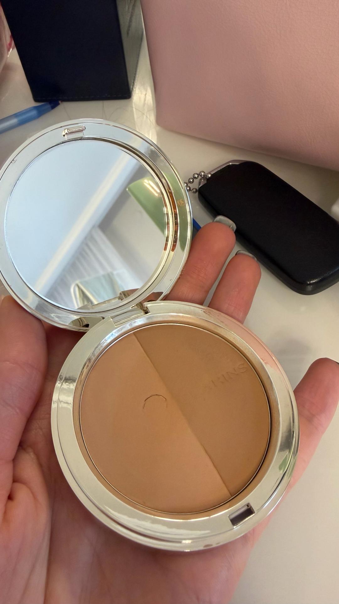 Clarins Компактная бронзирующая пудра Clarins Ever Bronze — фото 2