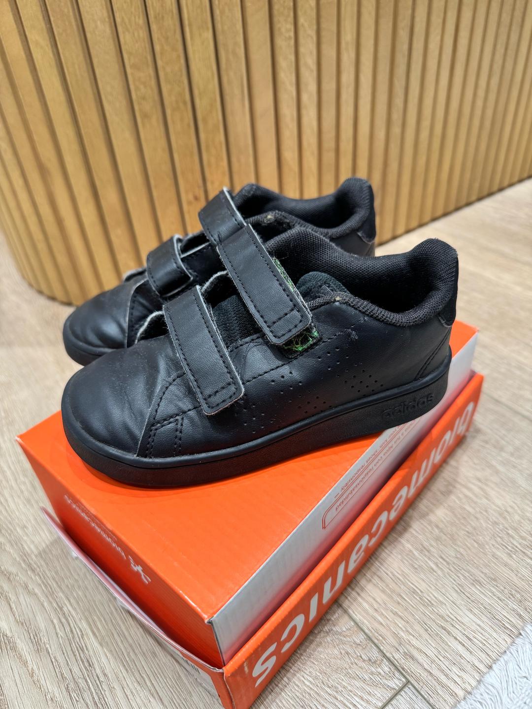 Adidas Детские кроссовки 26 — фото 2