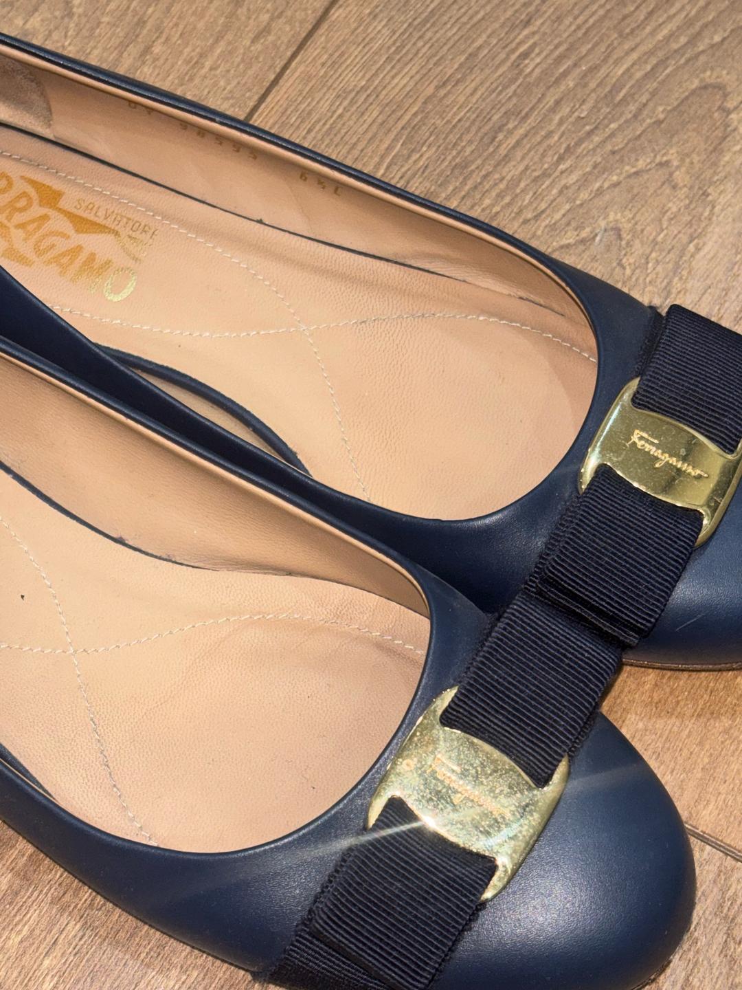 Salvatore Ferragamo Балетки темно-синие Salvatore Ferragamo — фото 2