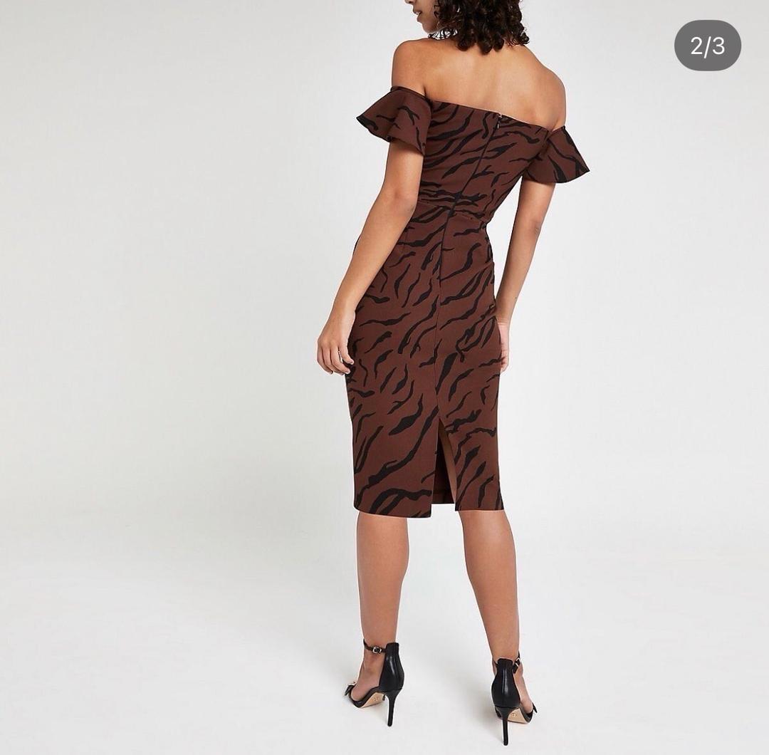 River Island River island  производство  Румыния — фото 2