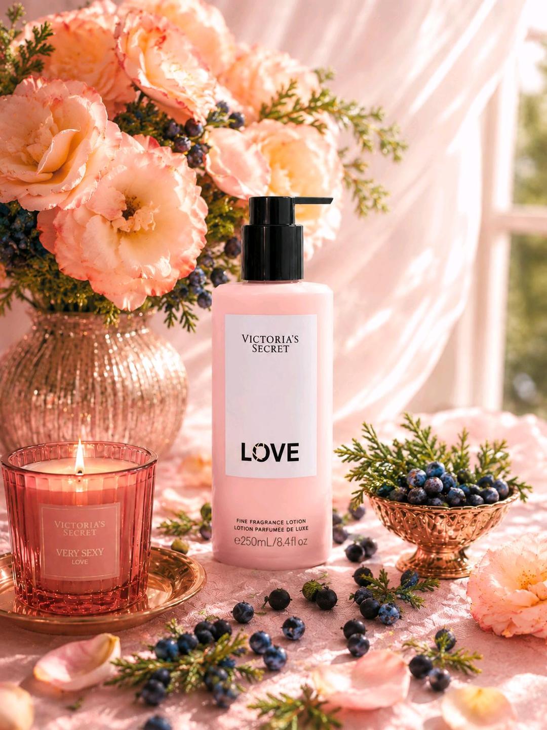 Victoria's Secret Премиальный лосьон для тела Victoria's Secret Love 250ml — фото 2