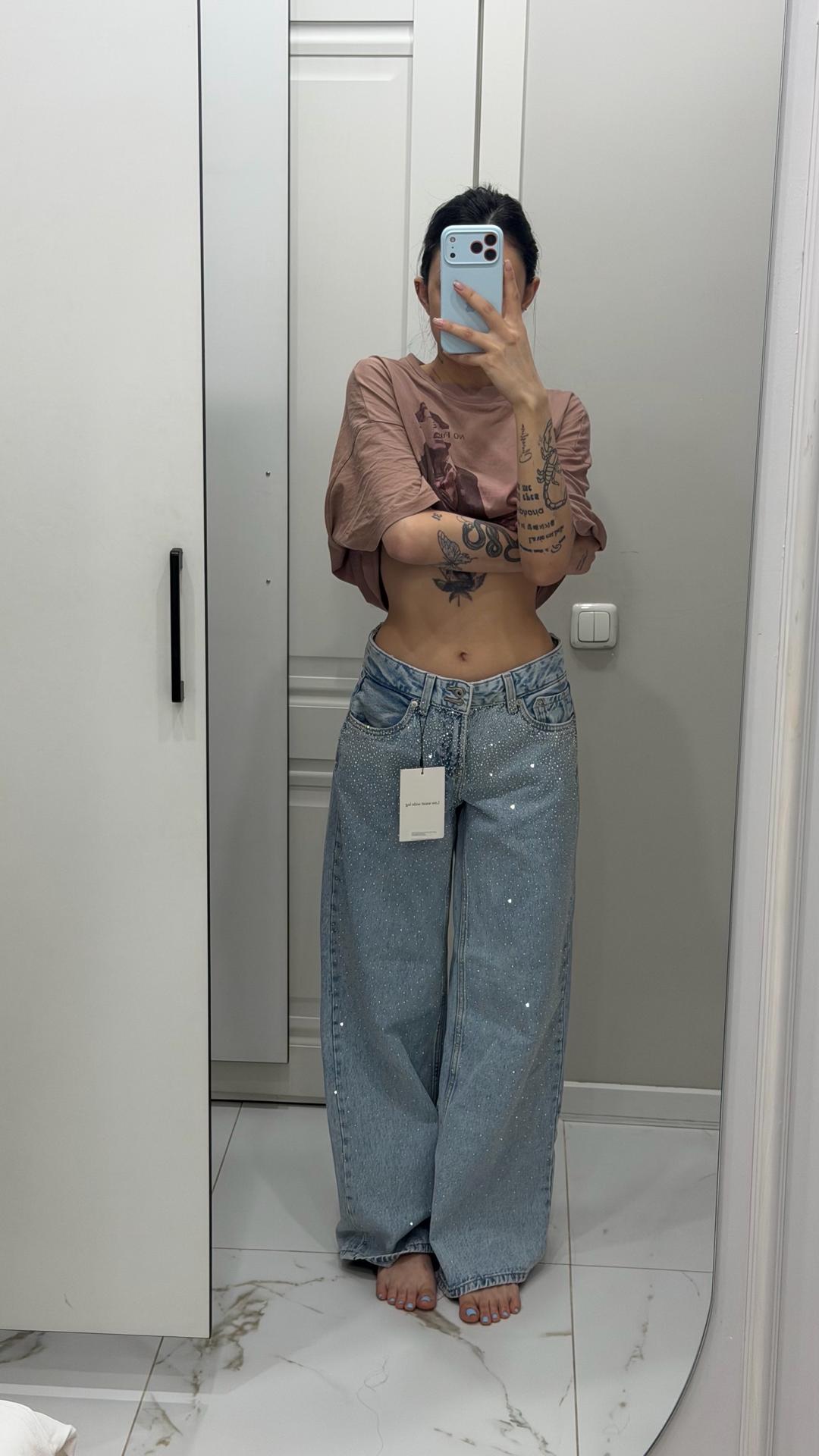 Stradivarius Новые Светлые джинсы со стразами  , 34 размер на xs -s — фото 2