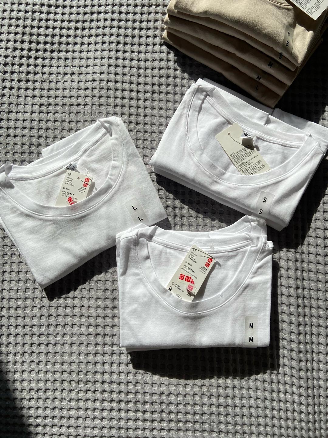 Uniqlo Женские футболки базовые UniqloБазовые футболки белом цвете, оригинал — фото 2