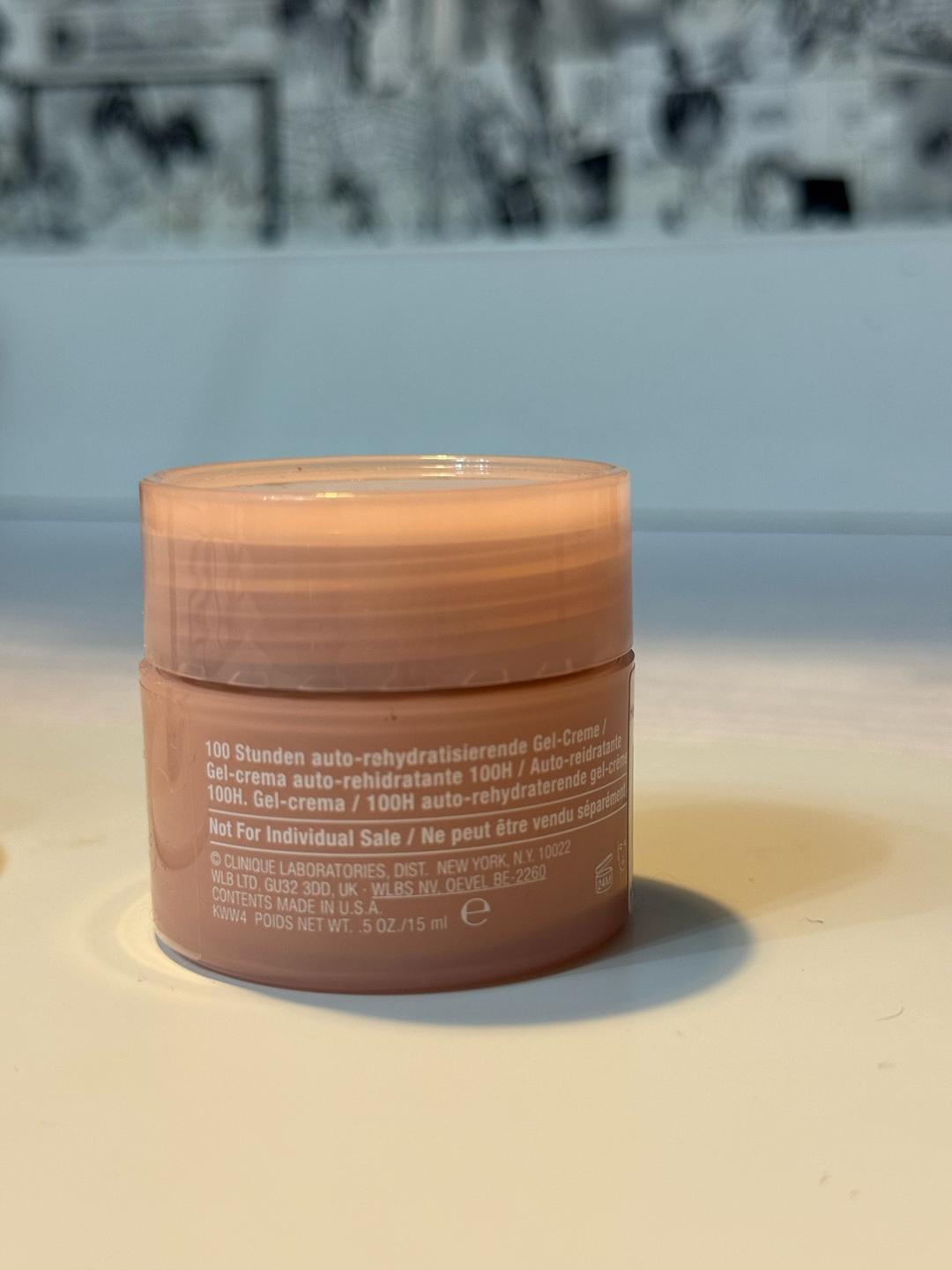 Clinique Увлажняющий крем для лица Clinique Moisture Surge 100H — фото 2