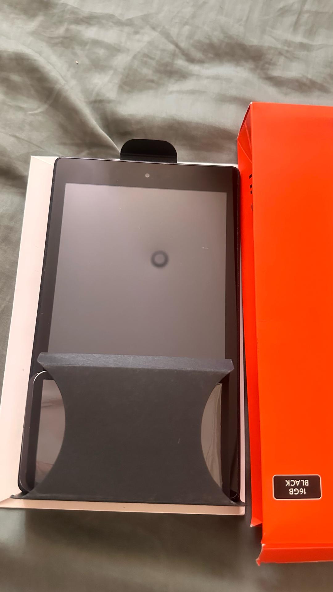 Amazon Планшет Amazon Fire HD 8 16GB — фото 2