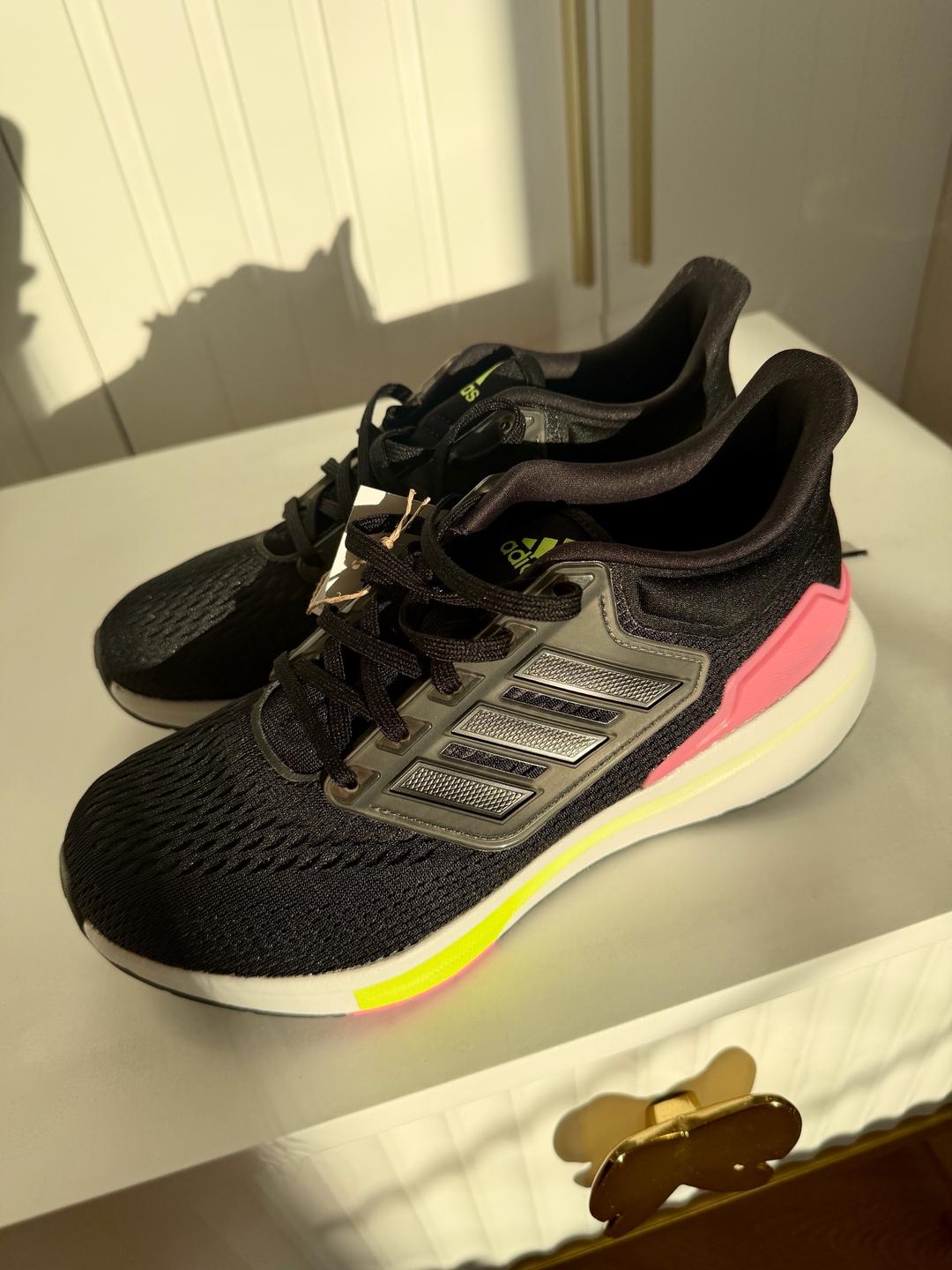 Adidas Adidas EQ21 Run оригиналАбсолютно новые кроссовки Adidas EQ21 Run. — фото 2