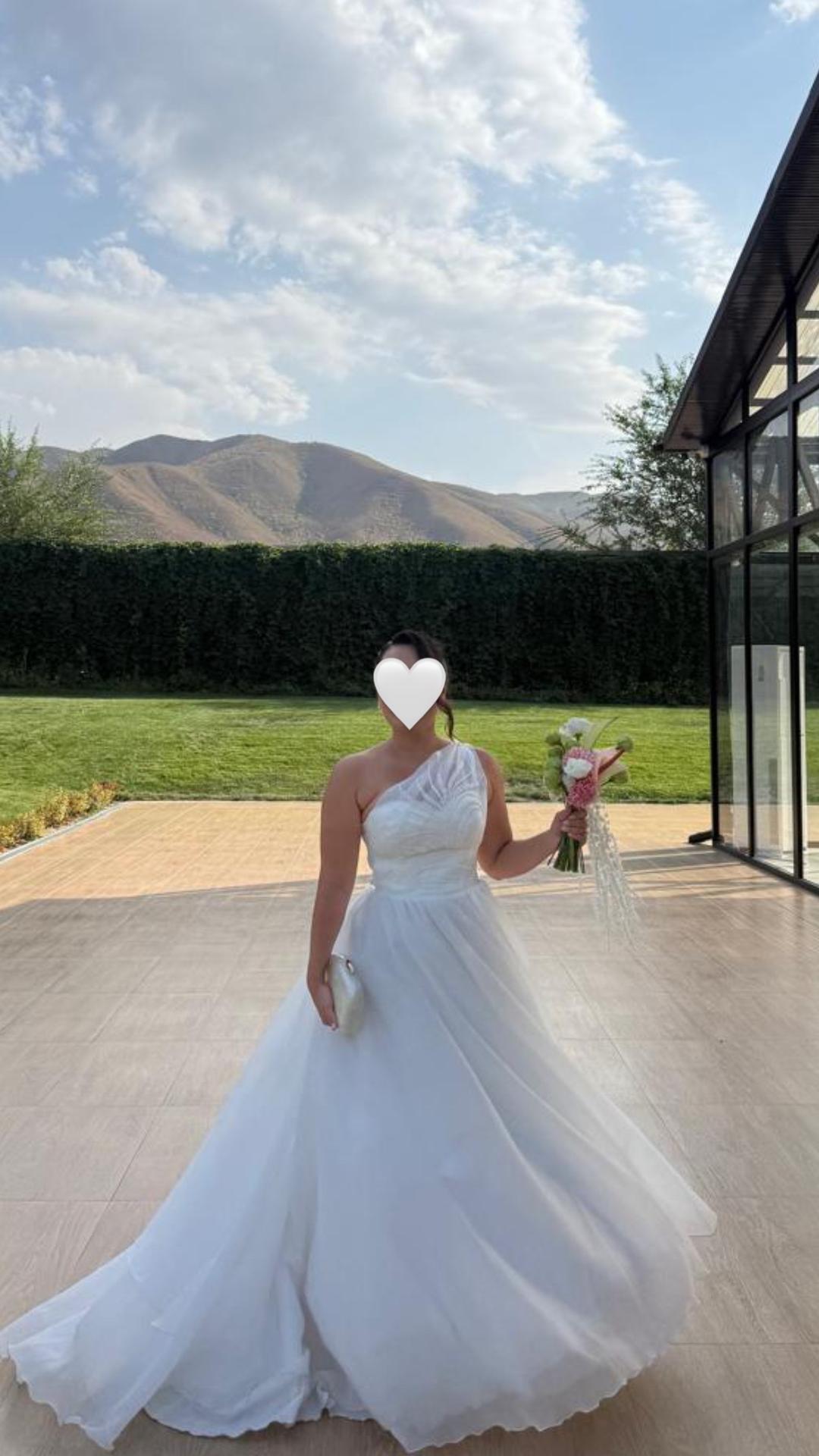 Lara Bridal Свадебное платье — нежное, элегантное, с идеальной посадкой — фото 2