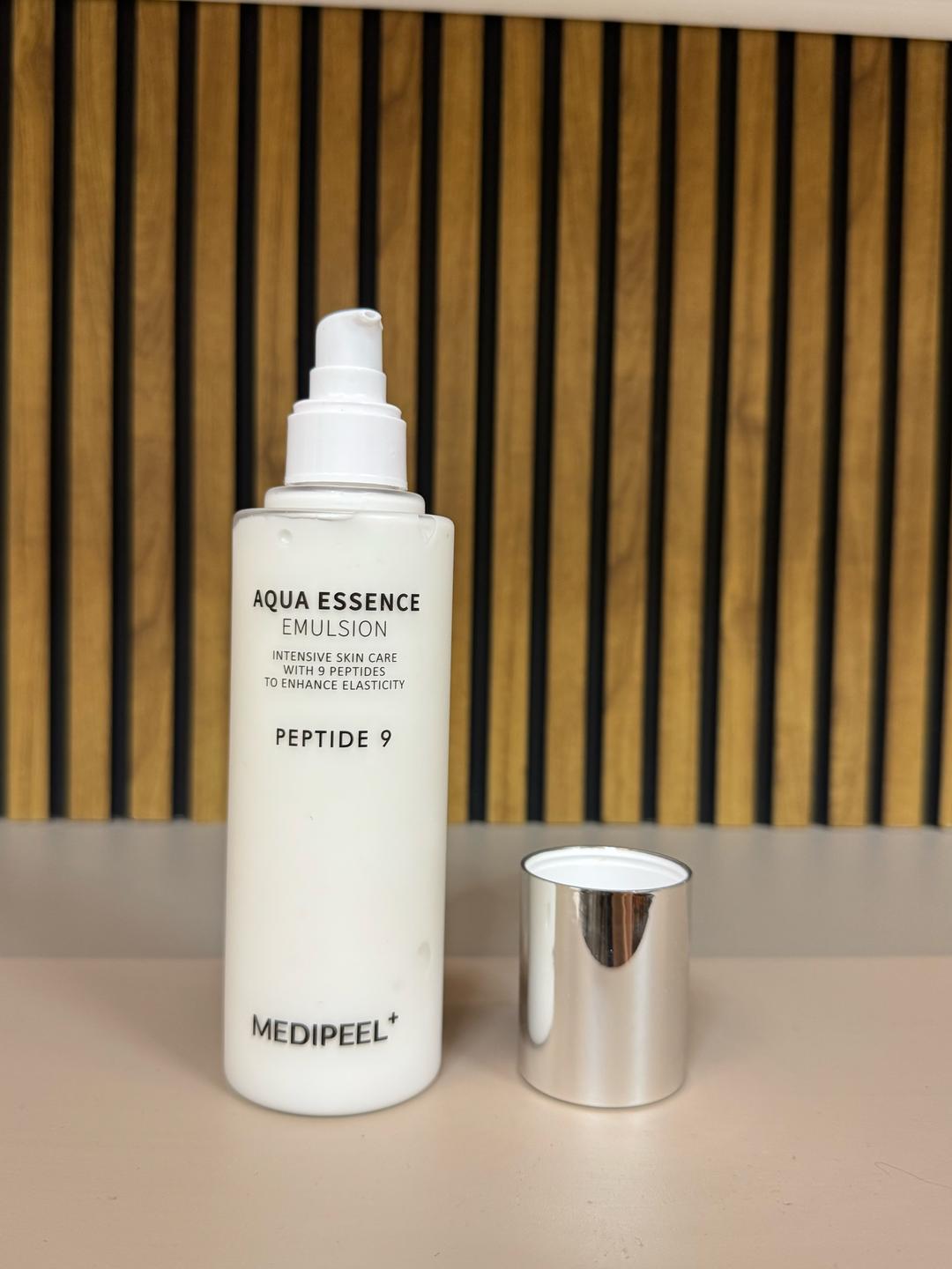 MEDI PEEL Эмульсия для лица Medi-Peel Peptide 9 Aqua Essence — фото 2