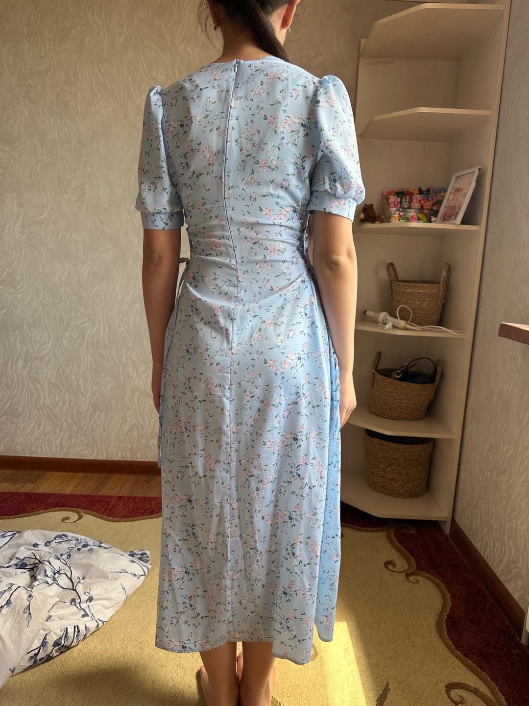Нет бренда Голубое платье в цветочек — фото 2