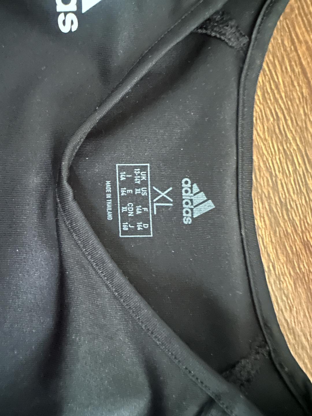 Adidas черная футболка ADIDAS — фото 2