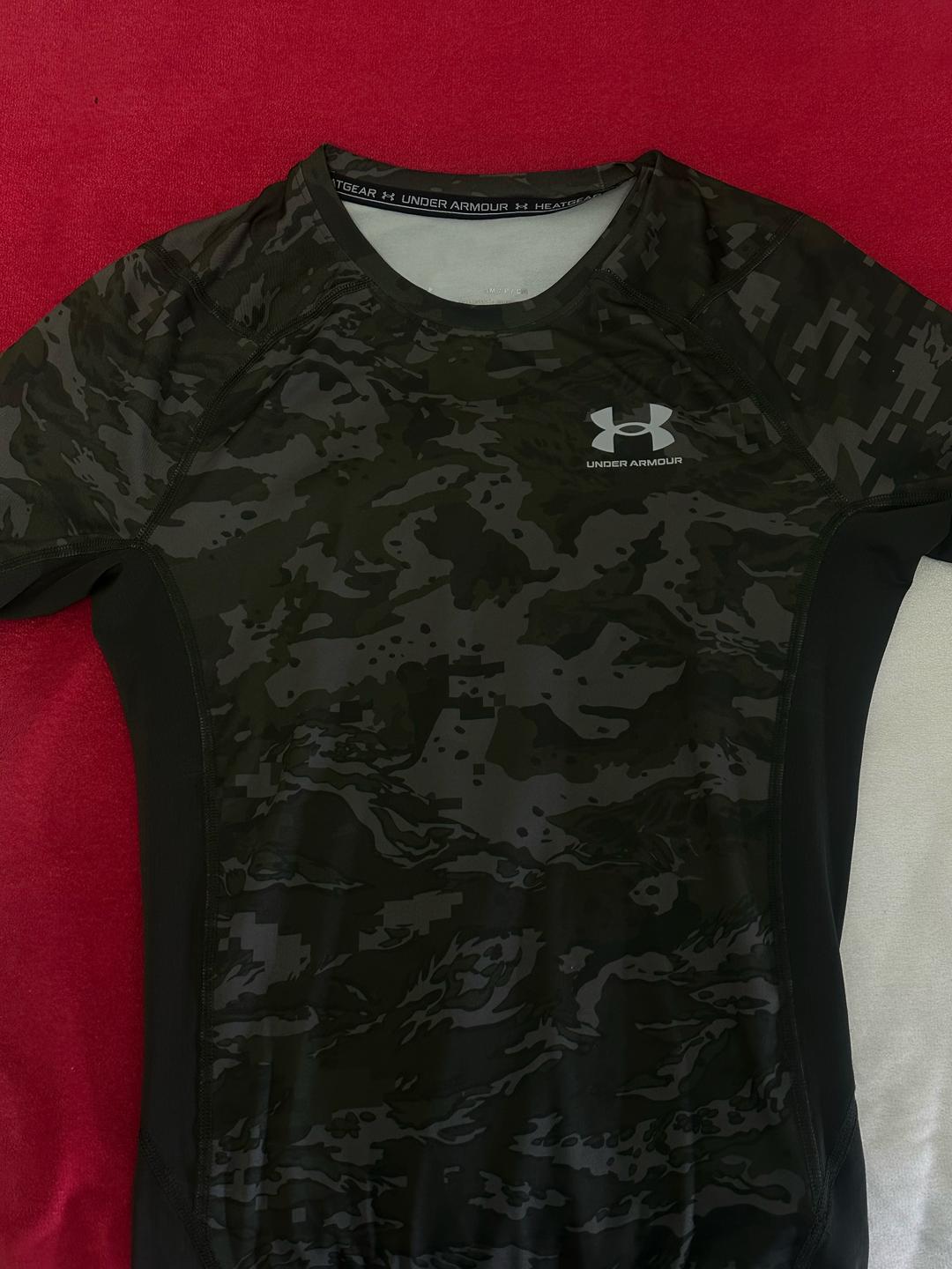 Under Armour Спортивные футболки — фото 2