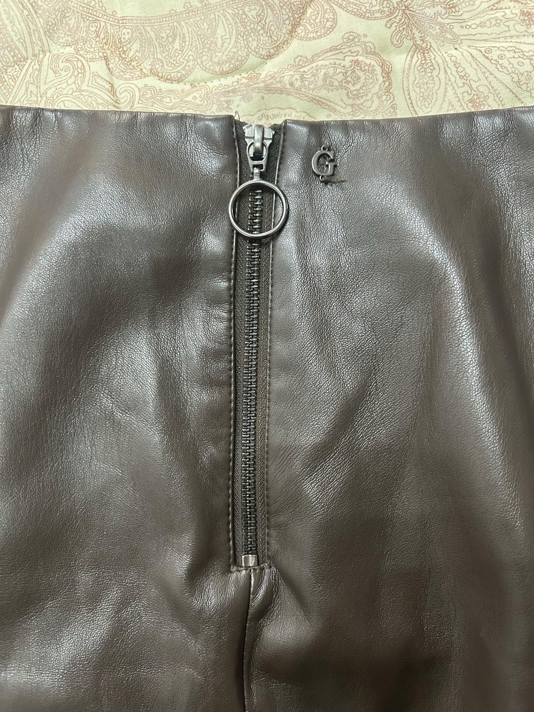GUESS Новая брендовая юбка из качественной эко кожи. — фото 2