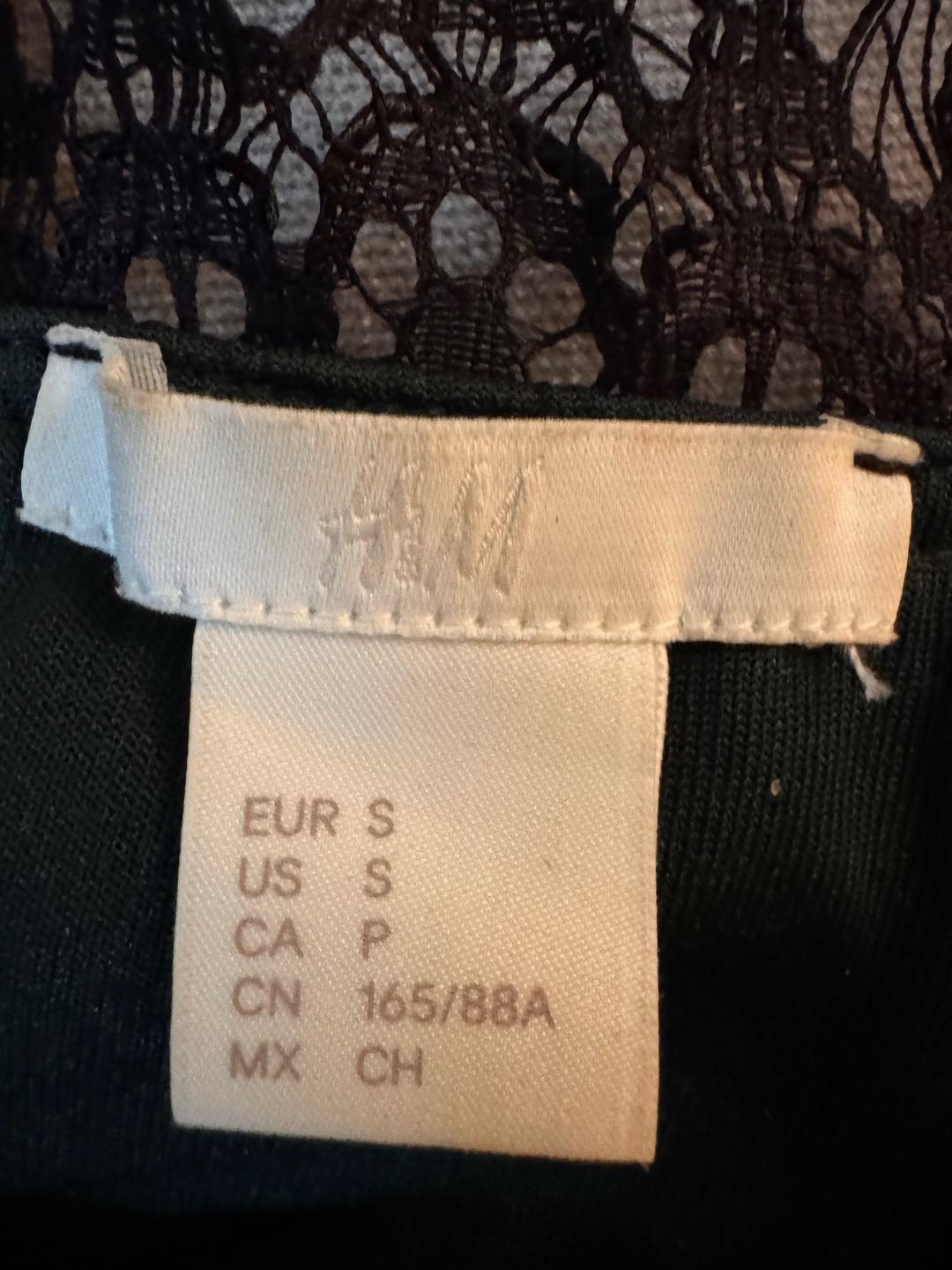 H&M женский бархатный топ на бретелях от H&M в бельевом стиле. — фото 2
