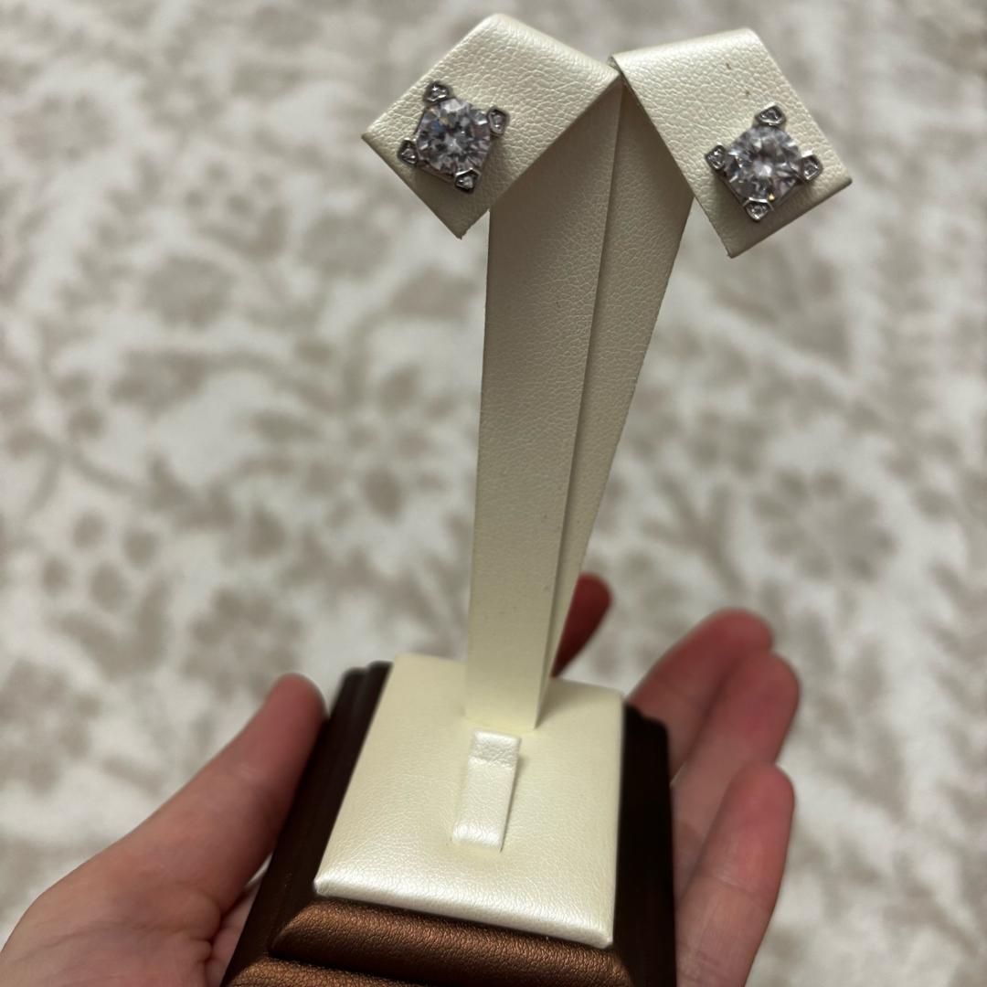 Silver Серебряный гвоздик от Cartier 925 пробы, вставка цирконий — фото 2